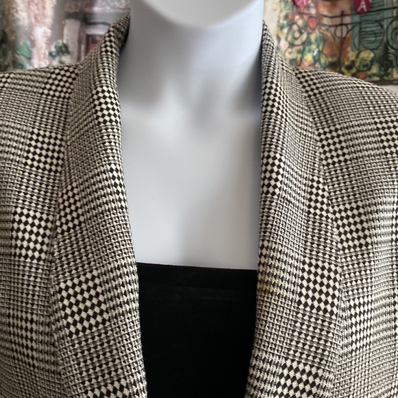 Back in the day - Black & White Blazer - Picture 2 of 11